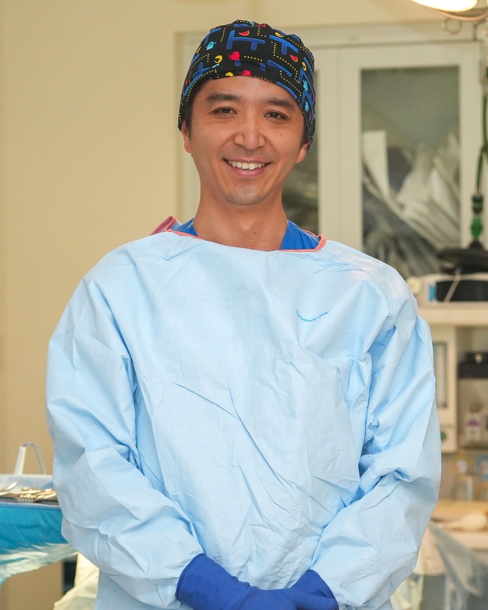 WashUSurgery's tweet image. “Through training the next generation … you can treat 100 patients at a time.”

Dr. Kaneko’s vision for innovation + education is helping WashU &amp;amp; Barnes-Jewish lead in advanced heart care. Read more → bit.ly/49chNyi

#WashUSurgery #Cardiac #Cardiothoracic
