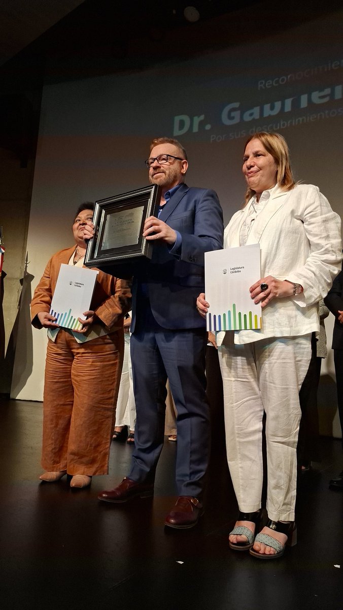🙌 La <a href="/LegislaturaCBA/">Legislatura de Córdoba</a> rinde homenaje al Dr. Gabriel Rabinovich.

Su talento y dedicación lo llevaron a convertirse en uno de los científicos argentinos más reconocidos a nivel internacional.

Gabriel abrió nuevas fronteras en inmunología, cáncer y enfermedades autoinmunes.