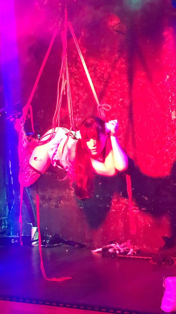 とーーーっても良かった⤴︎⤴︎

超！特別だと思うけど‼︎
tokiさんおしりちゃんのショーは撮影OKという事で皆様にもお裾分けしちゃいます💕
素敵でしょ？✨

12月の出演者さんも凄いのを知ってしまって…
来月も行きたくなってしまった( ´▽｀)♪

#縄カフェ