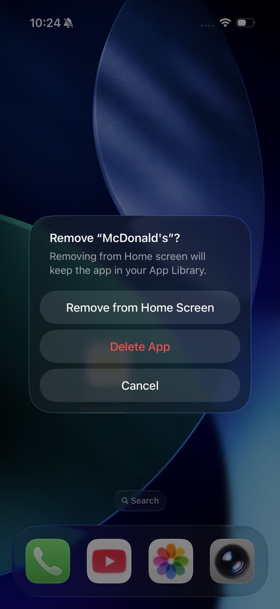 ajaymaurya1008's tweet image. It takes 3 clicks to delete an app on IOS