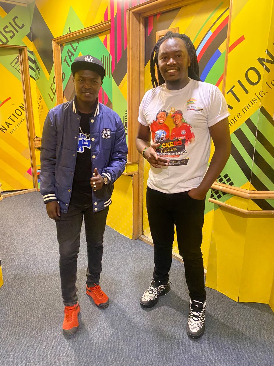 shatttabway's tweet image. Ama Leo Teachings Tuesday tuingie uwanjani tuwafunze formation yenye Flick atatumia kwa Lamine kuhangaisha Cucurella?😂😂
#RockersNation 
#football 
#BeyondTheGame 
#Coachshatta