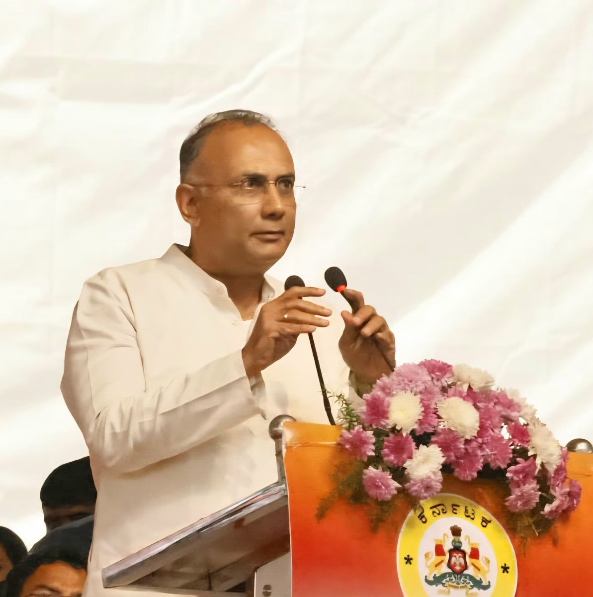 dineshgrao's tweet image. Hon’ble Chief Minister @siddaramaiah inaugurated and laid foundation stones for development projects worth ₹70.65 Crores related to Health and Family Welfare Department(@DHFWKA) at Shidlaghatta, Chikkaballapura.

As part of this initiative, Manchinabele, Peresandra, Mandikal,…