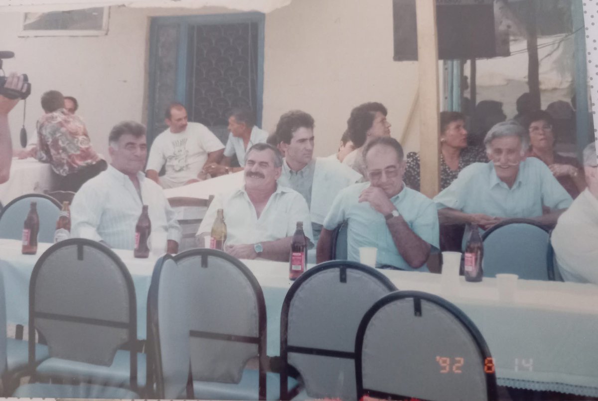 efiphd's tweet image. Balancing time on social media, talking to peers on phone calls, FT, texting friends &amp;amp; family, spending time with elderly, caring for child, coding AI chatbots/recoding, strategizing $200+ million USD generating thing I am doing. Dan Peña told me to my face doing things backwards