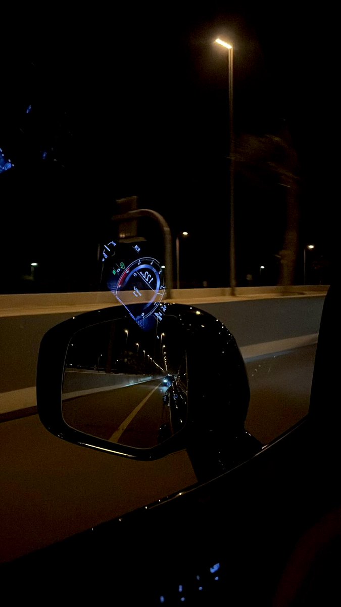 حاجةٍ تستاهل الحب ، قلدّها غلاك
شـرّع ابواب المحاني ، و بيّـن حبّها