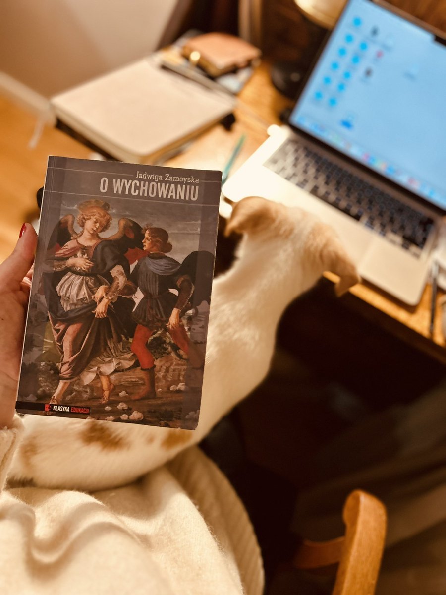 MajaNabzdyjak's tweet photo. Żebyś Ty widziała @JustynaOrzelska , jaką się cieszysz uwagą i popularnością, nawet wśród tych, o których byś nigdy nie powiedziała, że będą Twojego głosu, uszami strzygąc- ze skupieniem słuchać…😎
#LekcjeZamoyskiej #Reksio https://t.co/tY4edl2ACE