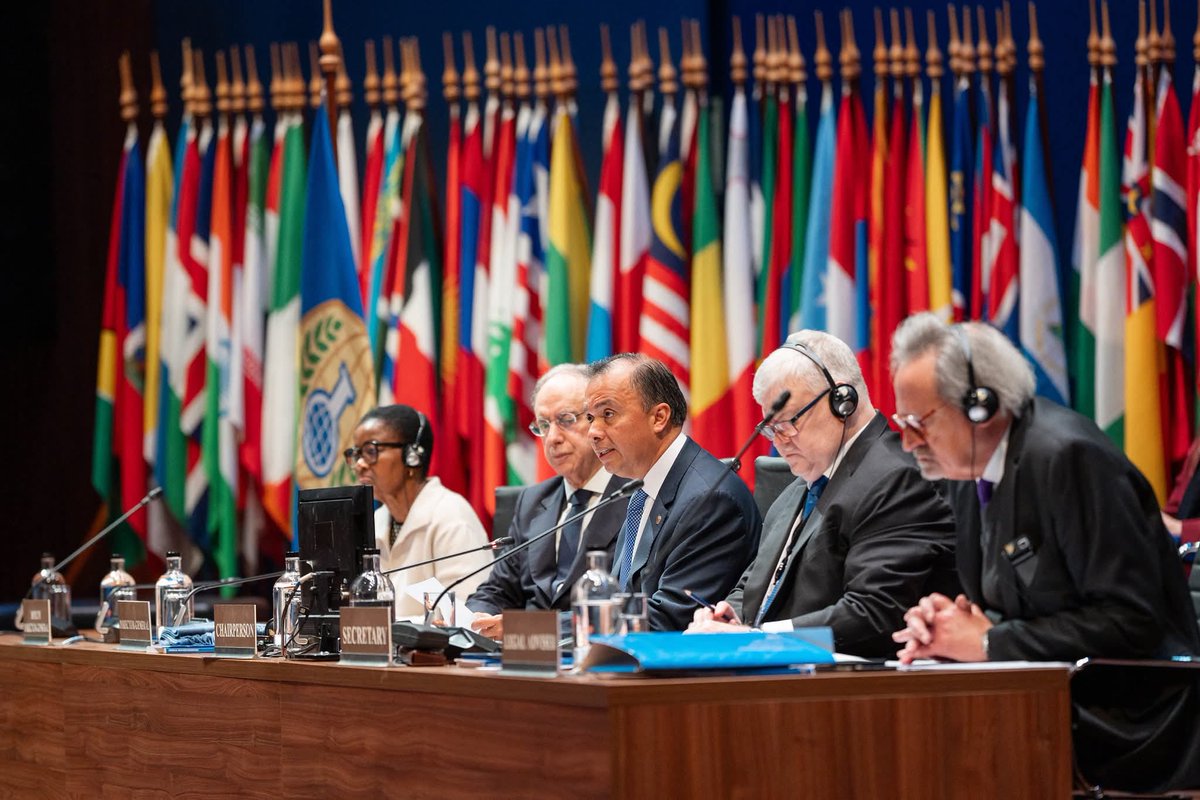 ETEmbassyBRU's tweet image. H.E. Ambassador Eshete Tilahun delivers National Statement on the General Debate Session of the CSP-30 
-----------------------------------------------------------------

On the Second day of the 30th Session of the Conference of State Parties to the Chemical Weapons Convention…