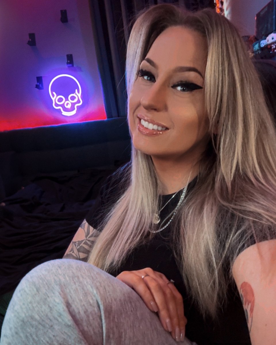 “Beckie Bears hibernate during winter, but they aren’t sleeping the whole time. There is simply a strong evolutionary pressure for Beckie’s to stay in their neon dens during winter, playing horror games with pants too big.”  - Beckiepedia 🐻