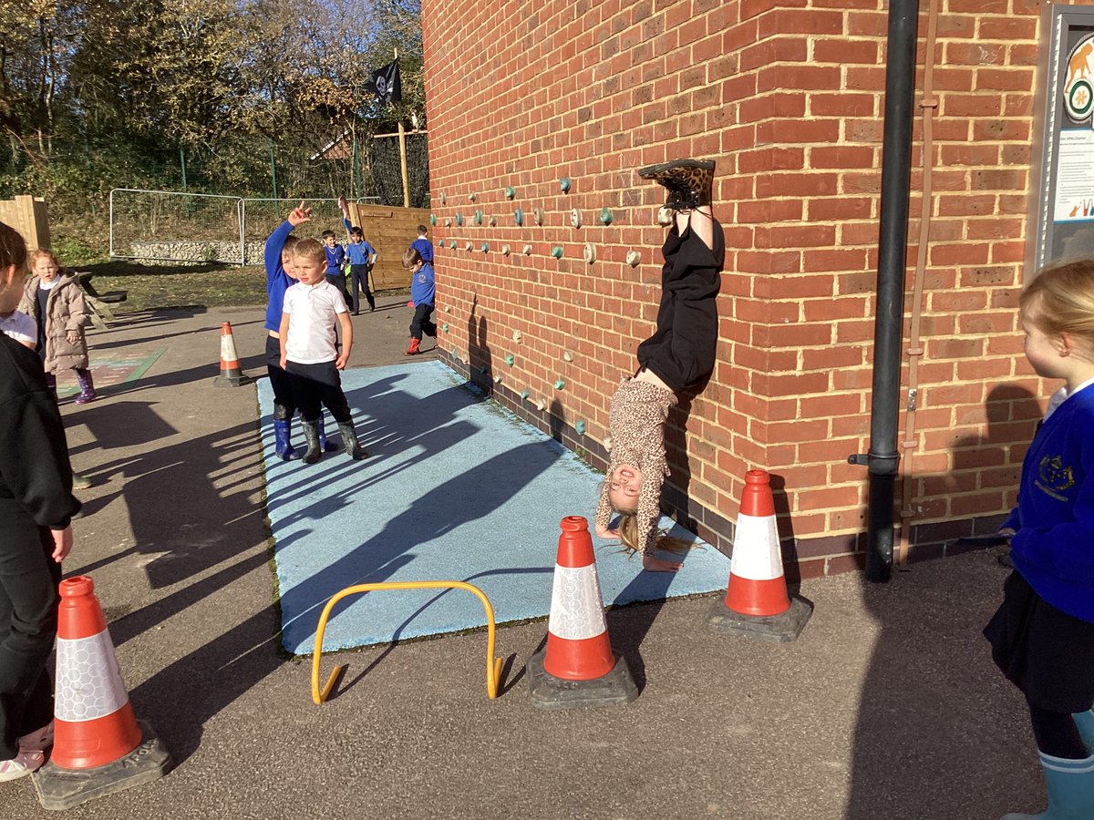 sissinghurstVA's tweet image. The children have decided to create a ‘gymnastics zone’ on the playground. #initiative #gettingthingsdone @OPAL_CIC