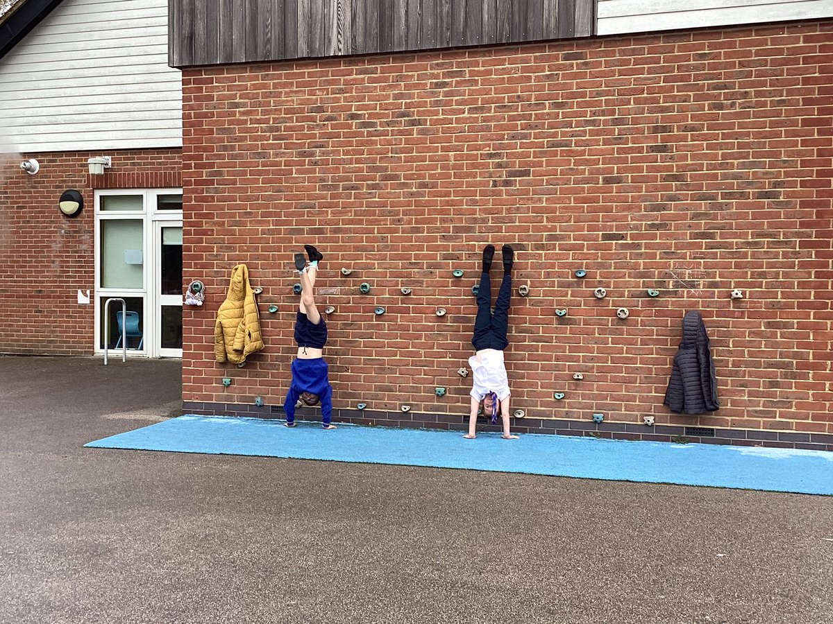 sissinghurstVA's tweet image. The children have decided to create a ‘gymnastics zone’ on the playground. #initiative #gettingthingsdone @OPAL_CIC