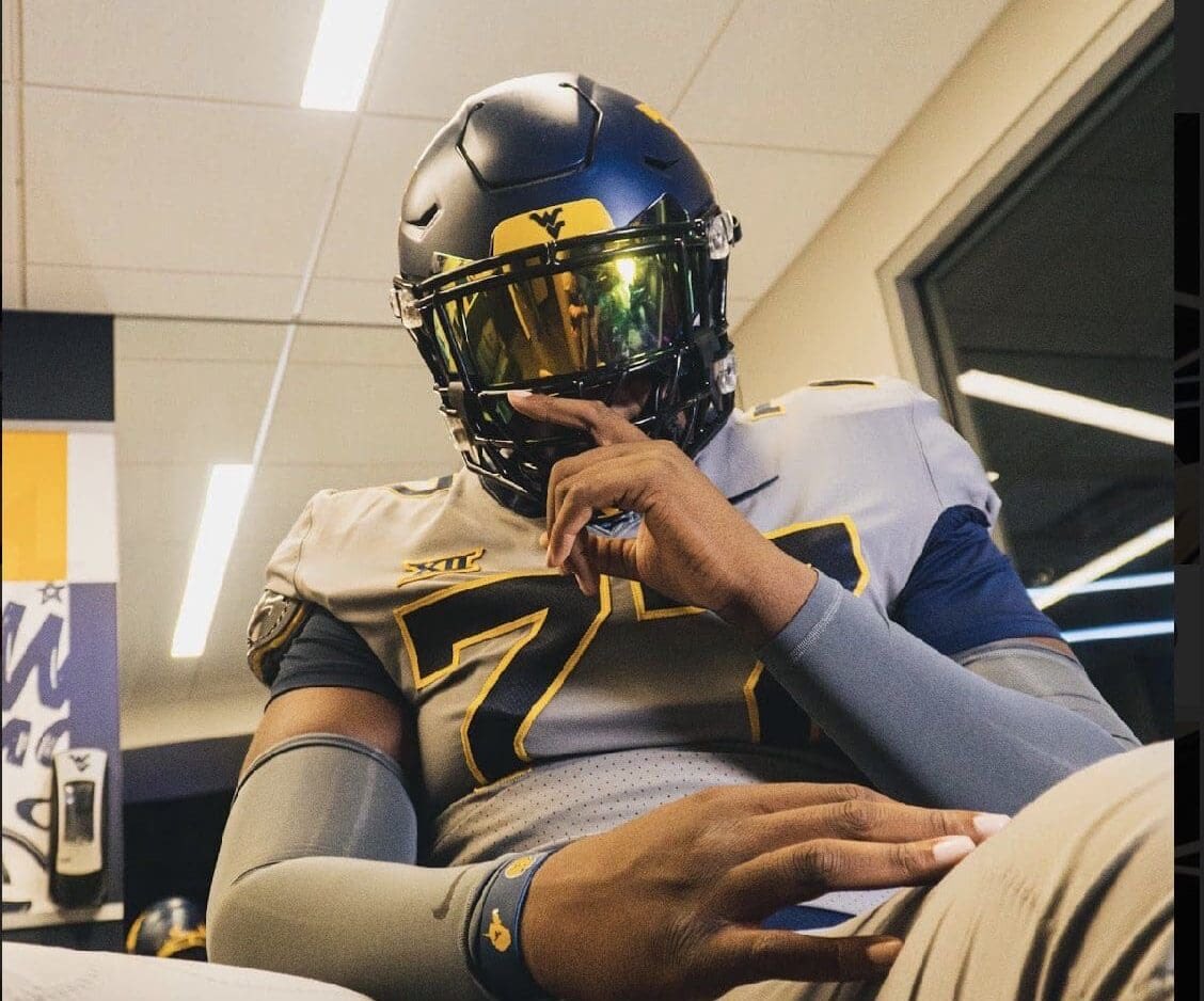 MountainGrown71's tweet image. A Kevin Brown, Camden Goforth and Da’Ron Parks signing class would feed families.