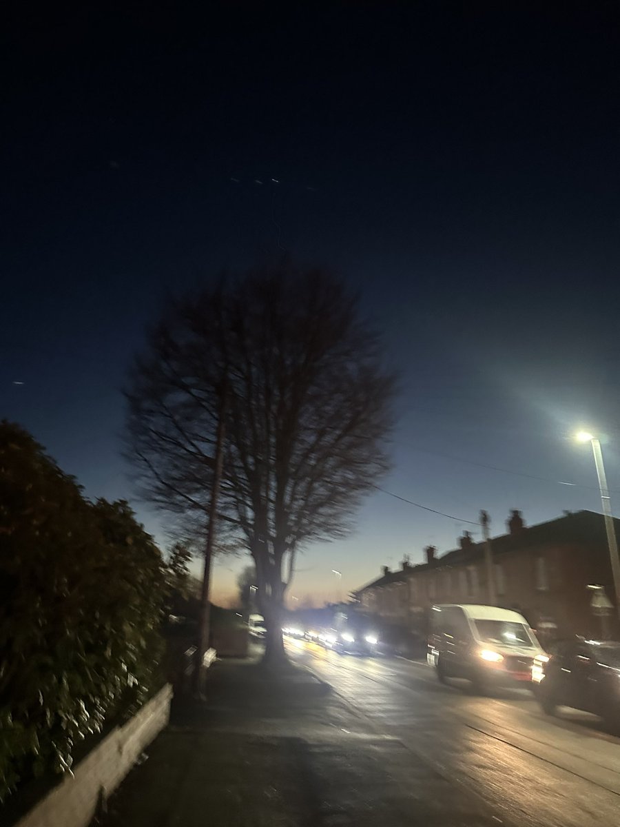 DorianK100's tweet photo. Best thing about doing your cardio outdoors?

The further you walk, the further you have to walk back.

No quitting half way, leaving yourself no option 😄 https://t.co/rhgOQQypoG