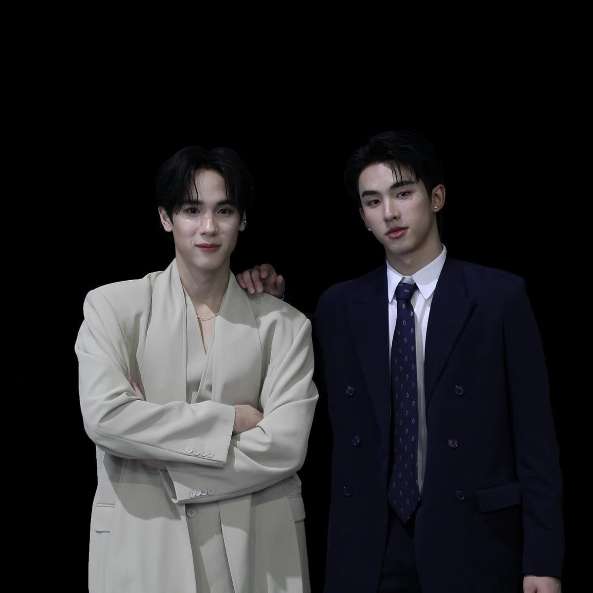 surfjavabrasil's tweet image. 📆 26 de novembro de 2024

- 💌 O começo de tudo, o anúncio dos meninos como shipp e o início dessa jornada.

#1YearWithSurfJava
[#swensurf #javabh #surfjava]