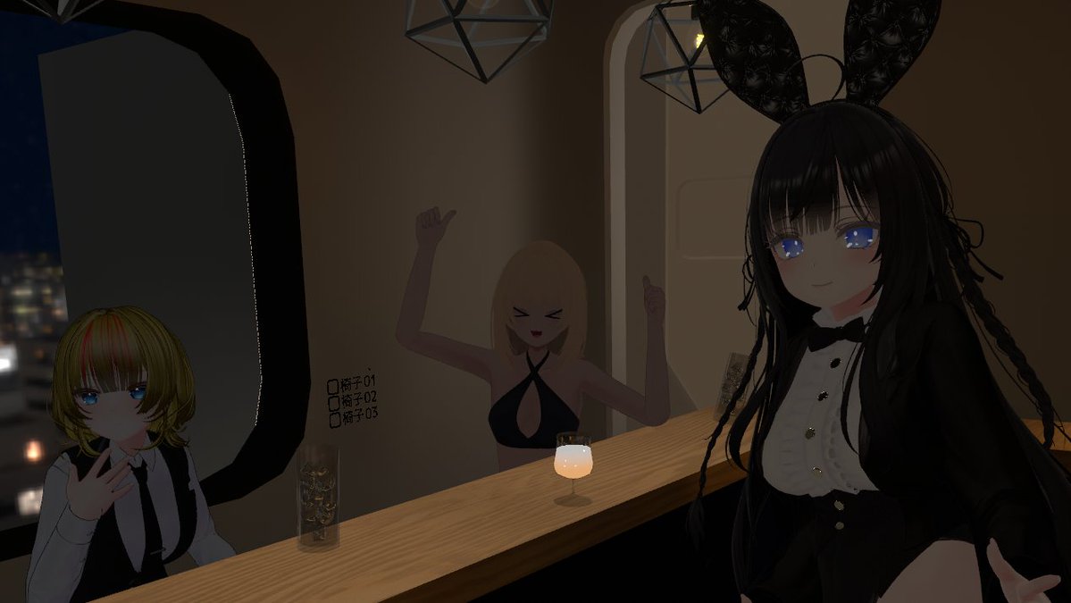 Protocol_NIDO's tweet image. 蛙問屋さんのイベントに参加させていただきました！
#ミニマムダイナー では、みんなで心のままに走り回るのがめっちゃ楽しくて元気が出ました！
次は接客側にも挑戦してみようかな… 
#VRC_NBB では、落ち着いた雰囲気の中で時間いっぱいまでキャストさんや同室の方とお話が出来て楽しかった～！