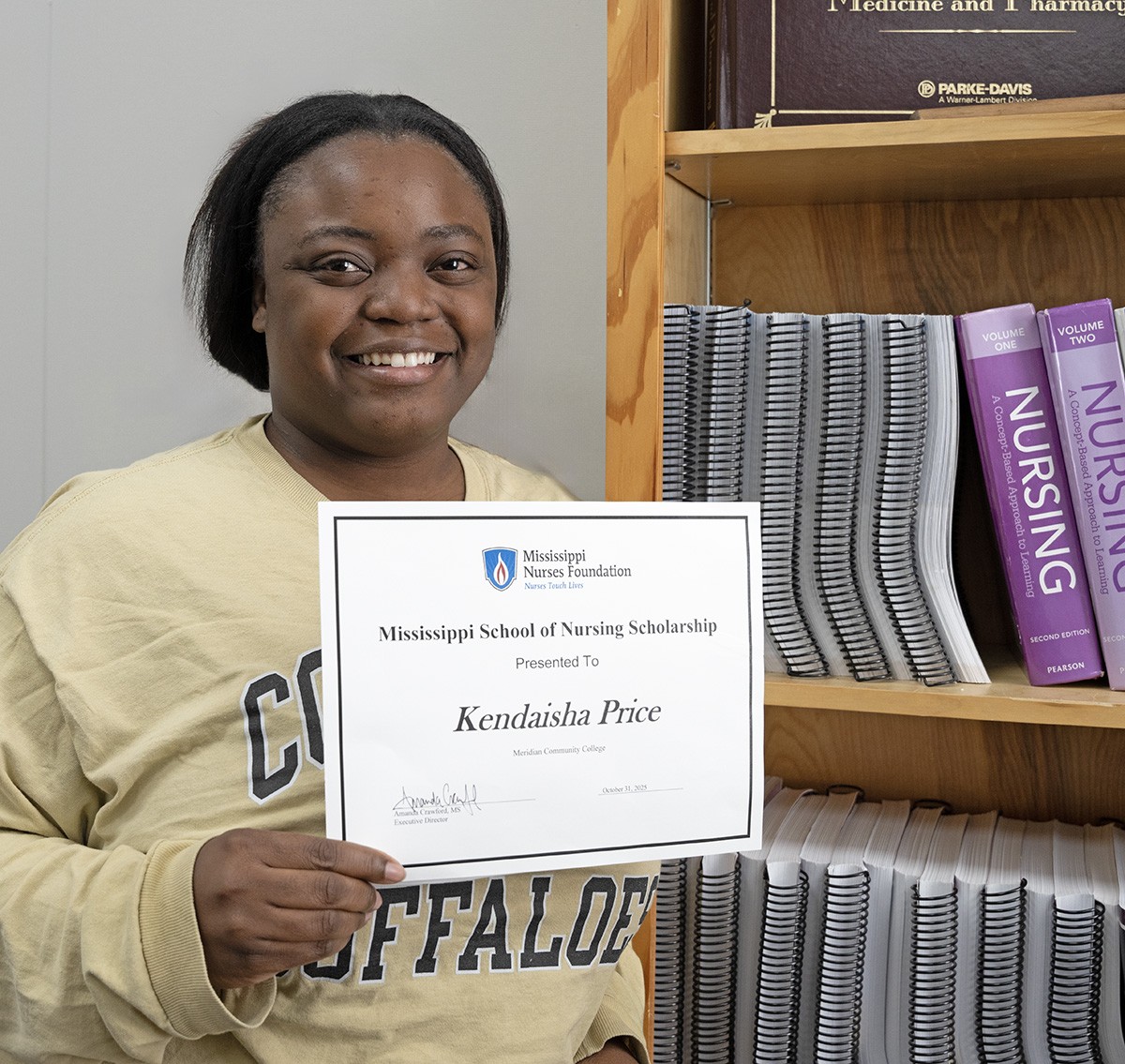MCC’S PRICE RECEIVES SCHOLARSHIP. The surprise on Kendaisha Price’s face said it all when the MCC fourth-semester nursing student learned she had been selected to receive the Mississippi Nurses Foundation Scholarship.

🔗  meridiancc.edu/nursing.

#MccEagles #FindYourWings
