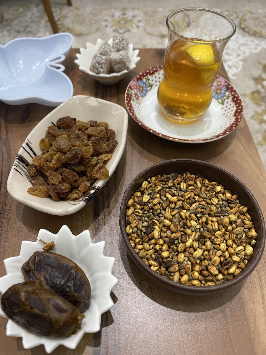 Van’lılar bilir… Kışın eğlenceli çerezi…
#van #türkiye