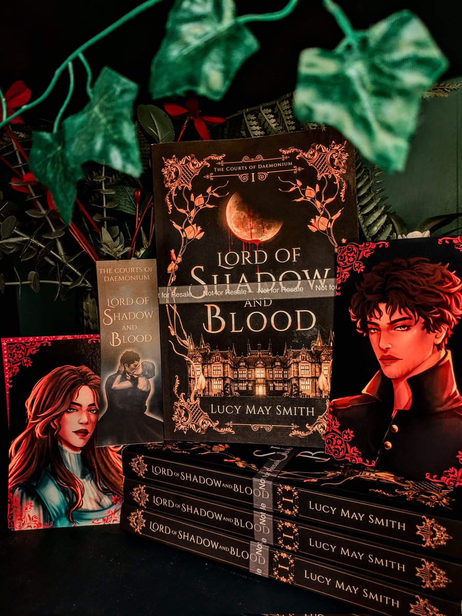 lucymsmithbooks's tweet image. Lord of Shadow and Blood proofs are in! 🖤
I am so thrilled with how the physical proof copies are looking 😍 
Keep an eye out for an update this week regarding paperback pre-orders 👀 in the meantime, you can pre-order the eBook now!