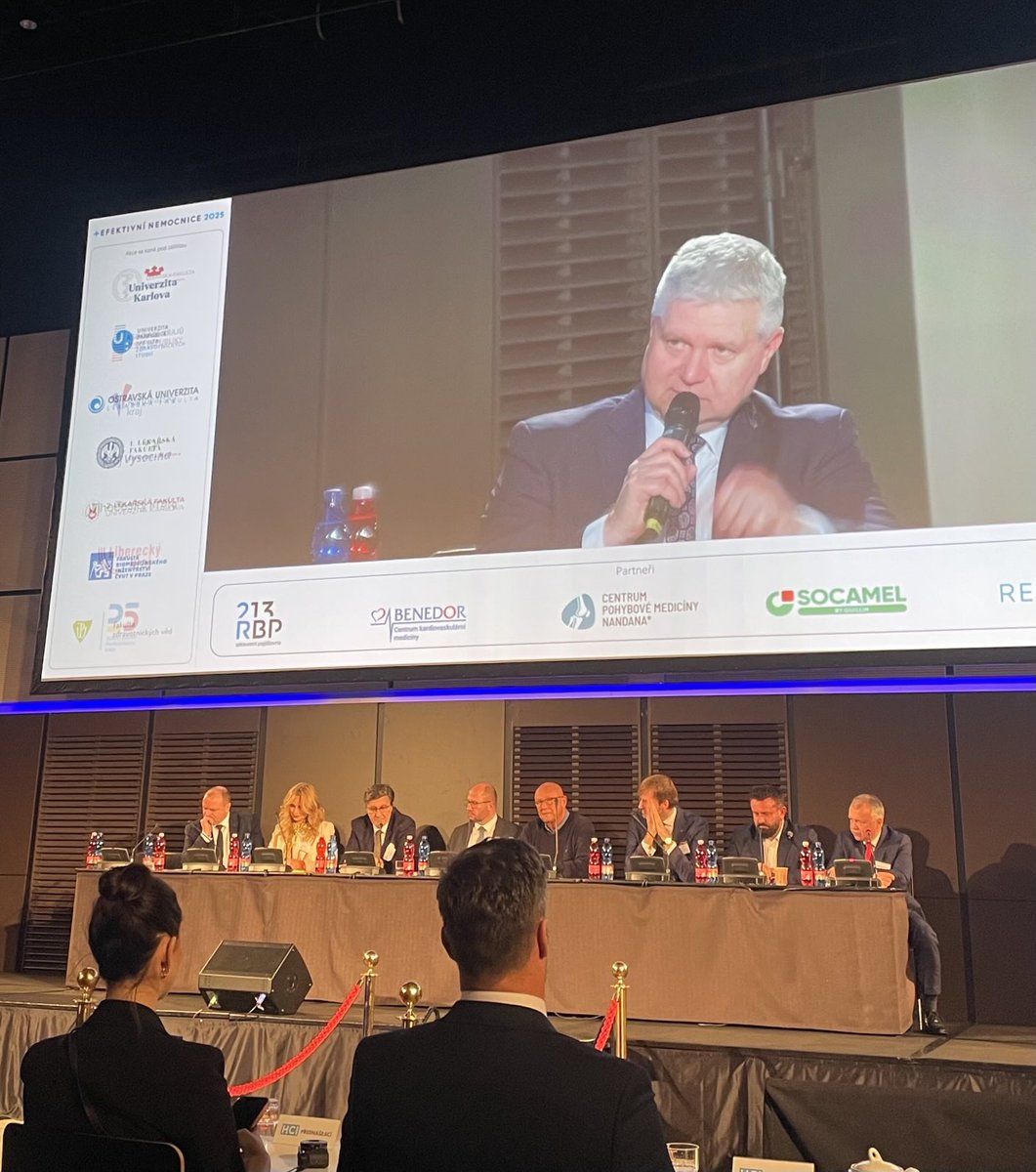 Konference Efektivní nemocnice se za 20 let své existence stala ikonickou akcí, kde se diskutuje o stavu a budoucnosti zdravotnictví a odměňují nemocnice a zdravotní pojišťovny. Stejně tak ikonický je její moderátor Daniel Takáč. Velká gratulace Danovi Vavřinovi a jeho týmu.
