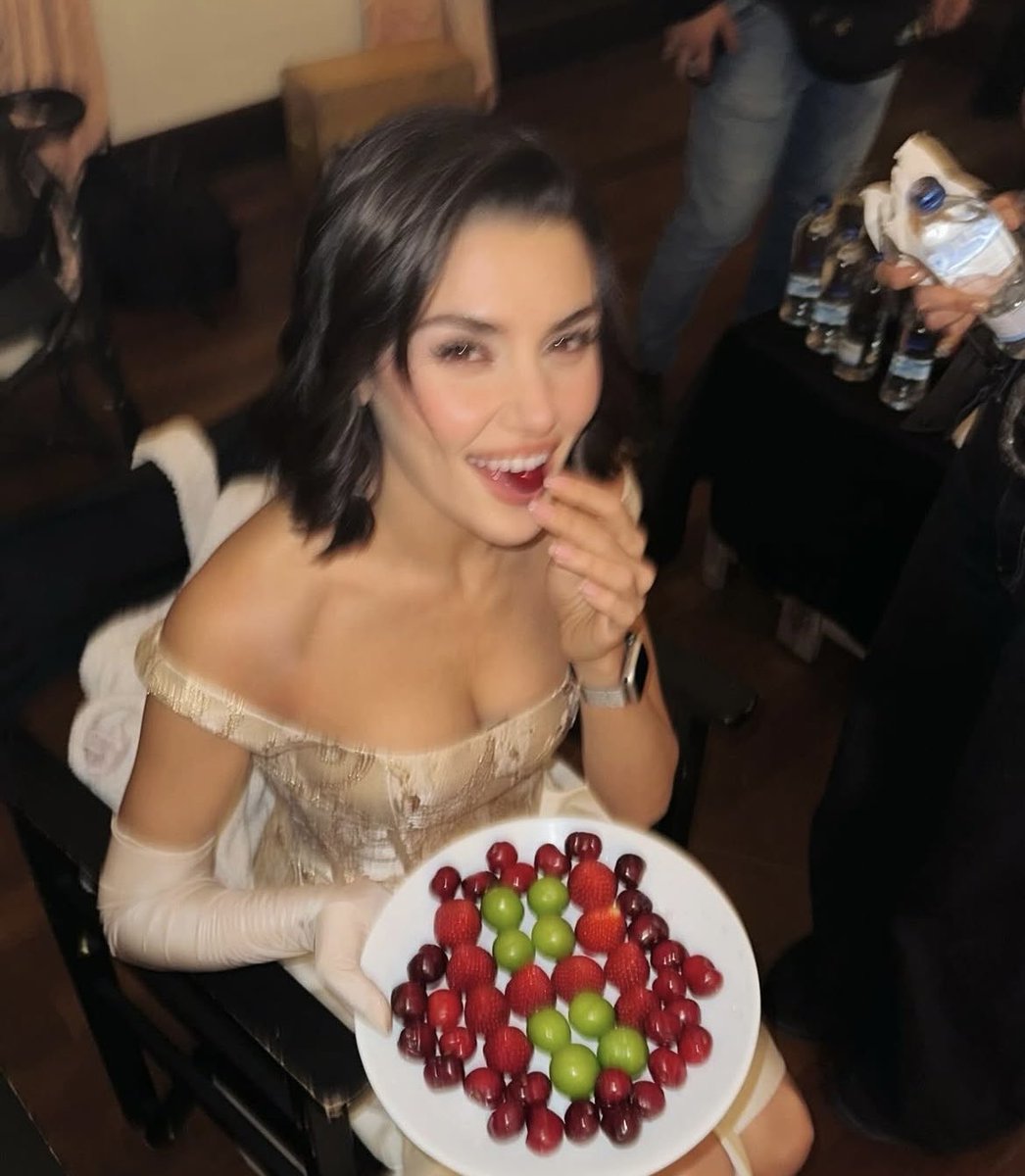 handelover24's tweet photo. Belated happy birthday mah goofy ball @HandeErcel lots of love ❤️

Keep your inner child alive and keep on sharing your life with us we are a big family 💗

#HandeErçel https://t.co/lku05M3wym