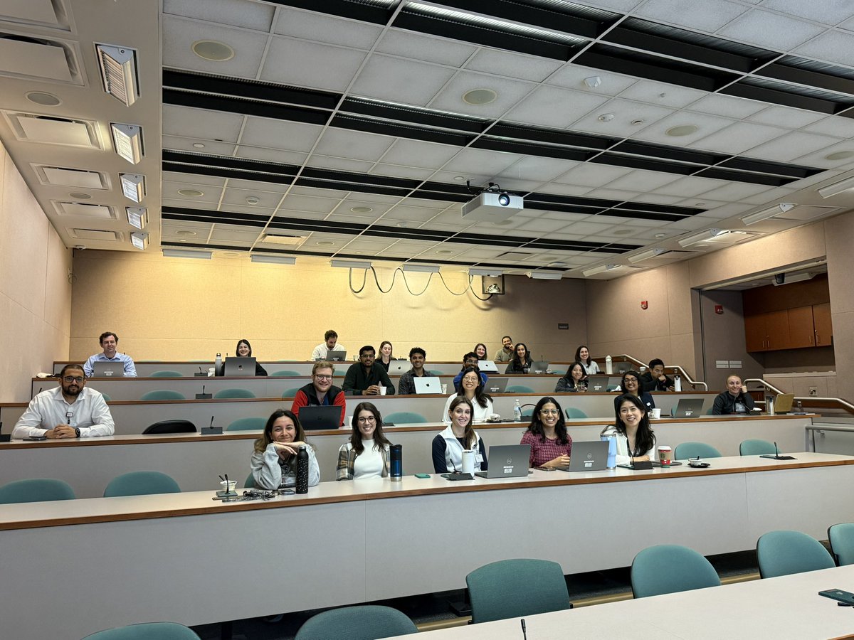 StephDudzinski's tweet image. Big 🙏🏻 to the @MDAndersonNews #medonc fellows for the opportunity to share all about our amazing #radonc field ☢️ &amp;amp; hopefully our 🌎 makes a little more sense now!

Always 🤗 to teach future leaders/collaborators in our multidisciplinary field with the goal of improving pt care