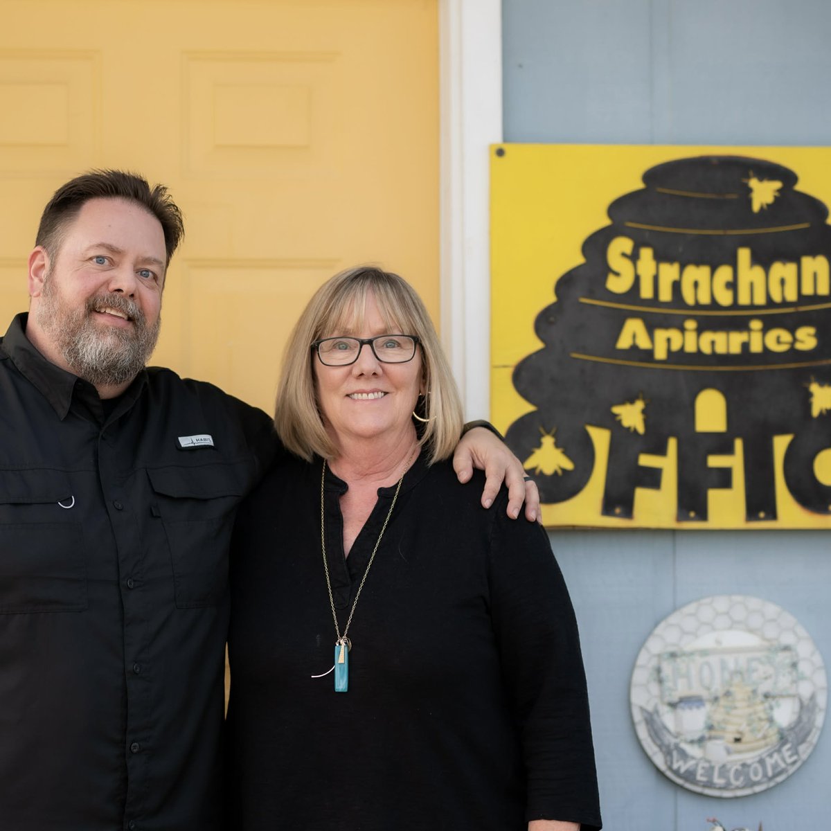 ProjectApism's tweet image. Congrats to Valerie Strachan-Severson of Strachan Apiaries, high bidder in the encaustic painting auction! 🎉 We also celebrate her Honorary Beekeeper award at CSBA. Thank you for your years of support for bee health! 🐝

#ProjectApisM #CSBA #HoneyBees #DonateForResearch