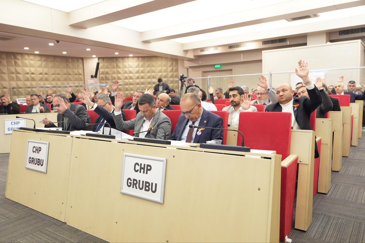 besimecz's tweet image. Manisa Büyükşehir Belediye Meclisimiz ve MASKİ Genel Kurulumuzun ikinci oturumlarını bugün tamamladık. Toplantımızda, Manisa’mıza değer katacak gündem maddelerini, kıymetli meclis üyesi arkadaşlarımızla birlikte görüşerek karara bağladık.

Ayrıca yatırımlarımızı öncelediğimiz…