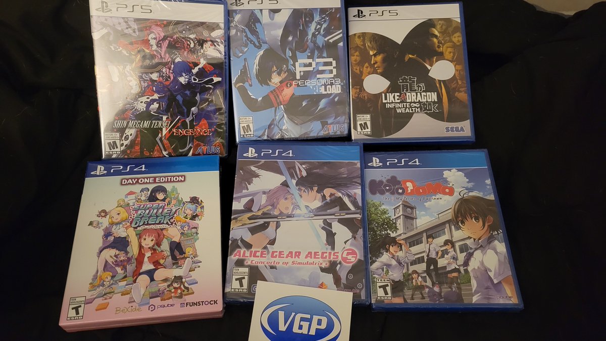 EspigaFreth's tweet photo. Part 1 of my black friday haul from @VideoGamesPlus_ ! I've been on a Persona and SMT kick for a bit, so these were timed exquisitely. https://t.co/DtOJ6LBjd3
