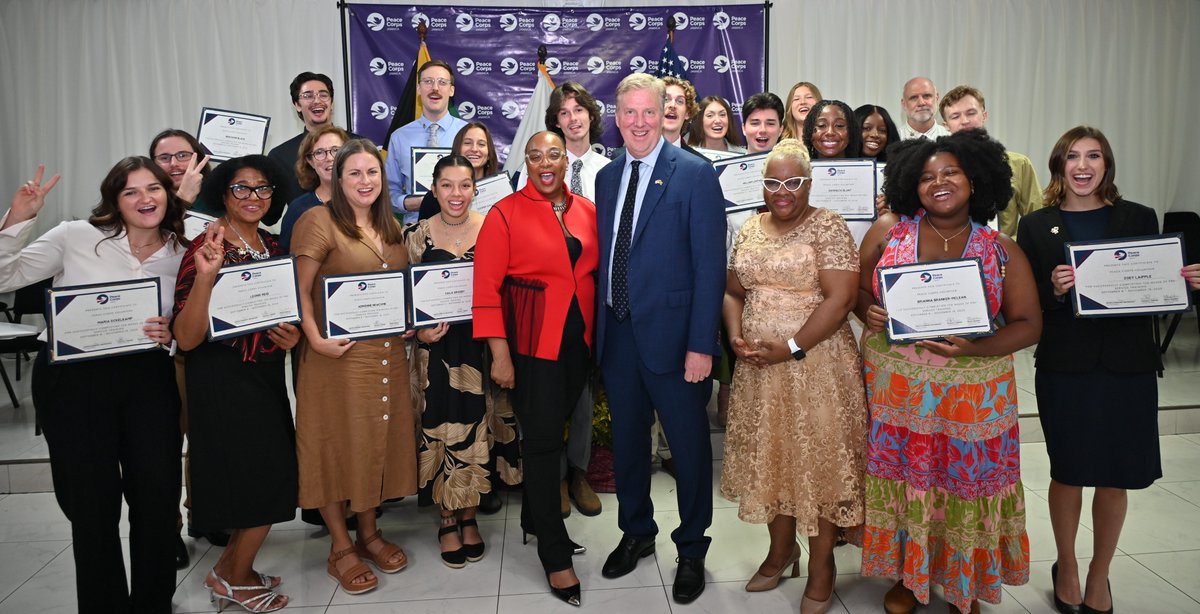 🇺🇸🇯🇲 We welcomed 21 new <a href="/PeaceCorps/">Peace Corps</a>  Volunteers, who took their official oath on November 18, 2025 to begin two years of service across Jamaica. For more than six decades, the United States Peace Corps has worked alongside Jamaican communities to expand opportunity and strengthen