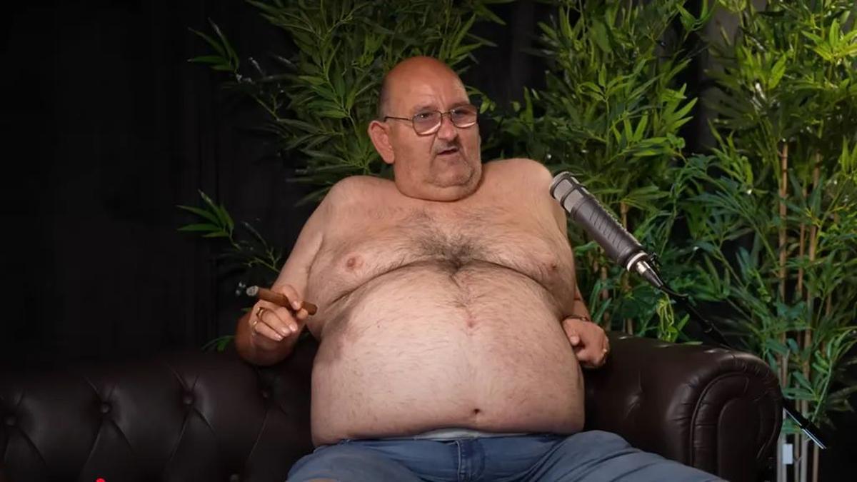 "las charos nos han robado la felicidad, macho."