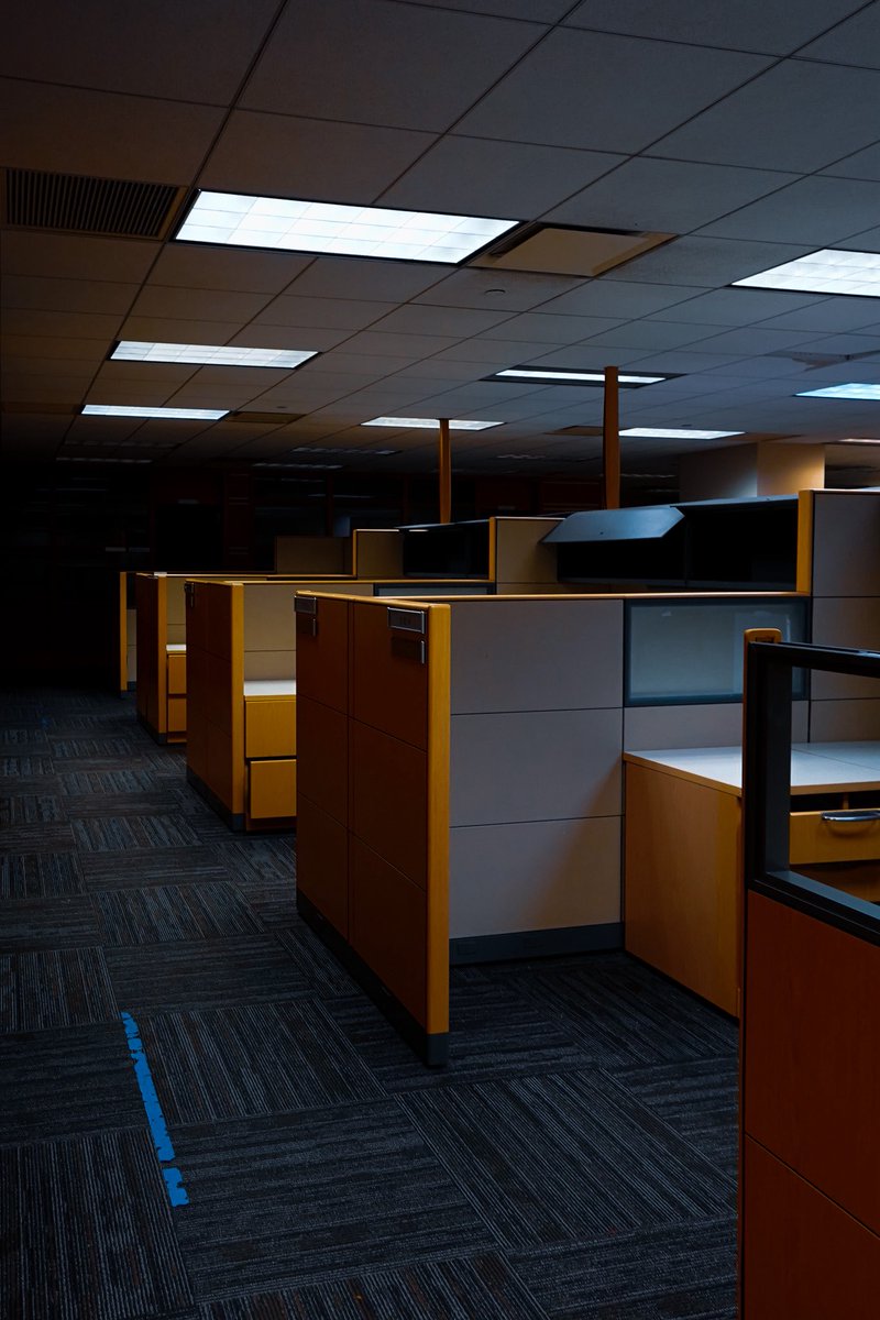 Backrooms level 4 “abandoned office” in real life