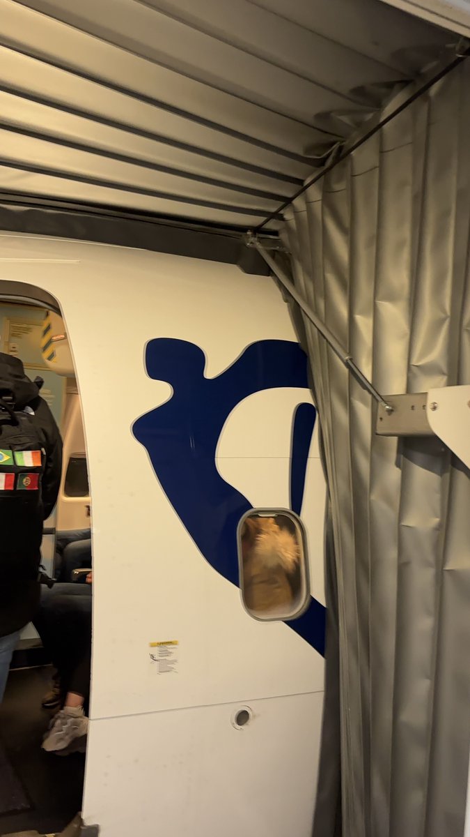 Shauns_Aviation's tweet image. Is that a Ryanair with a Jet Bridge 👀👀

Now onboard EI-EKR, a 15 year old B737-800, Im in seat 23F for the spin home on FR1453!!

#Ryanair #Aviation #Avgeek #Travel #DublinAirport #Dublin #Brussels #airport #Ireland #Belgium