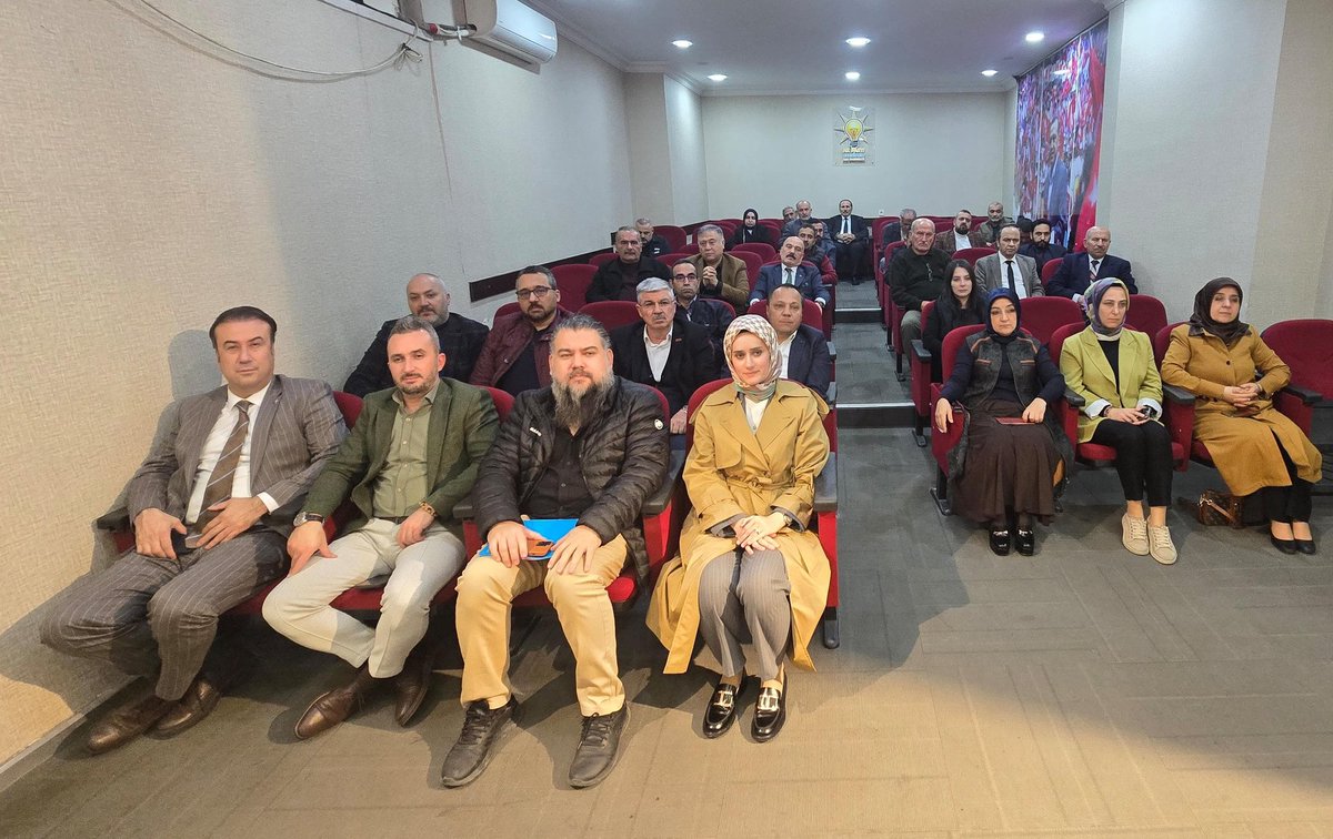 Haftalık Olağan Yönetim Kurulu toplantımızı İlçe Başkanımız Sayın Kadir Karapınar’ın başkanlığında İl Yönetim Kurulu Üyemiz Sayın Av. Melike Günay Topaçoğlu, ŞehitKubilay Mahalle Başkanımız Sayın İsa Şahin'in katılımlarıyla gerçekleştirdik. 

<a href="/RTErdogan/">Recep Tayyip Erdoğan</a>
<a href="/hakanhanozcan/">Hakan Han ÖZCAN 🇹🇷</a>