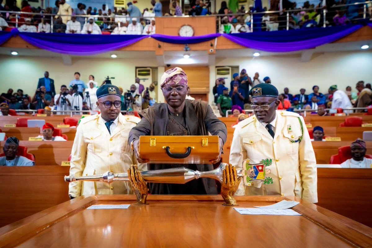 Lagos State Governor, HM <a href="/jidesanwoolu/">Babajide Sanwo-Olu</a>, presents 2026 Budget Estimates of N4.2 Trillion to the Lagos State House of Assembly. The budget is christened: “The Budget of Shared Prosperity.”

TOTAL BUDGET: N4.2 TR

CAPITAL: N2.2 TR (52%)

RECURRENT: N 2 TR (48%)

#Lagos2026Budget
