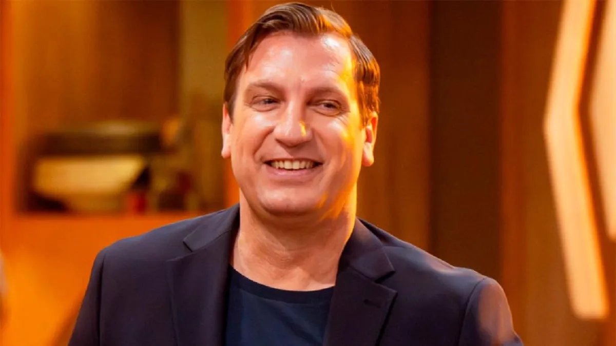 eeemiliano's tweet image. Cuenta Paula Varela en #Intrusos que el reemplazo de Maxi Lopez en #MasterChefCelebrity sería L-Gante.