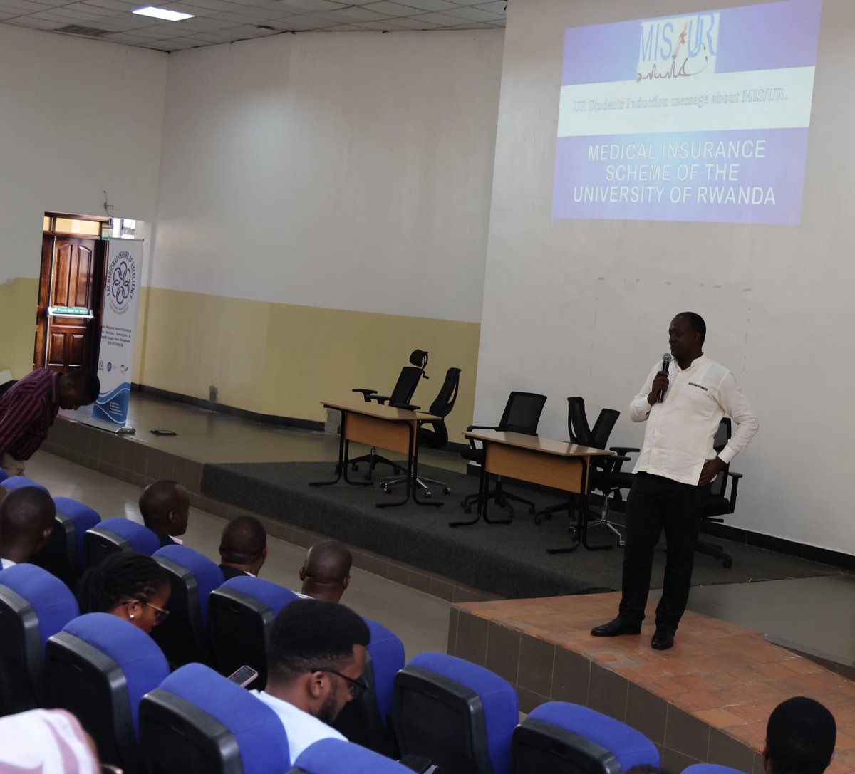 EacRceVihscm's tweet image. Happy Induction Week to our new students joining the
@EacRceVihscm! Yesterday, we welcomed 148 students from all #EAC @jumuiya Partner States to a one-week induction programme at the @Uni_Rwanda Gikondo Campus, as they prepare to begin their face-to-face classes:  
•  Master’s…