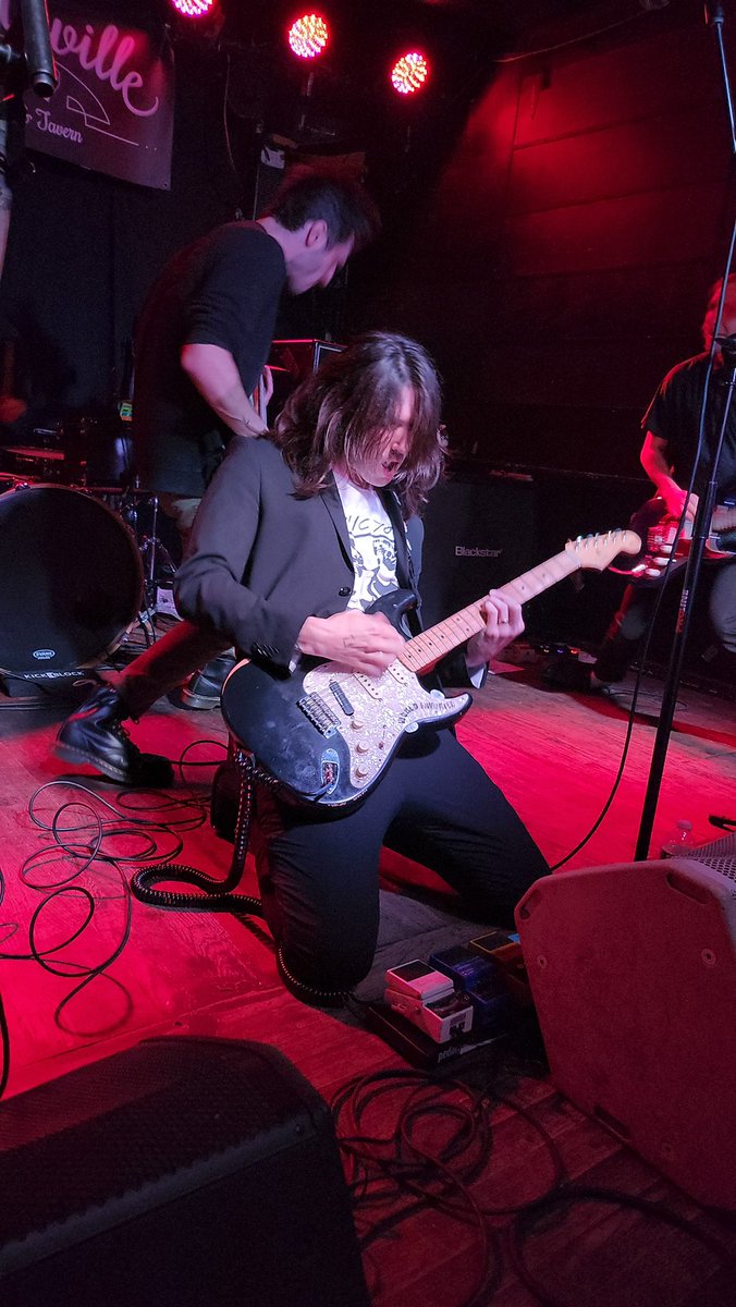 theo ↯ tweet media