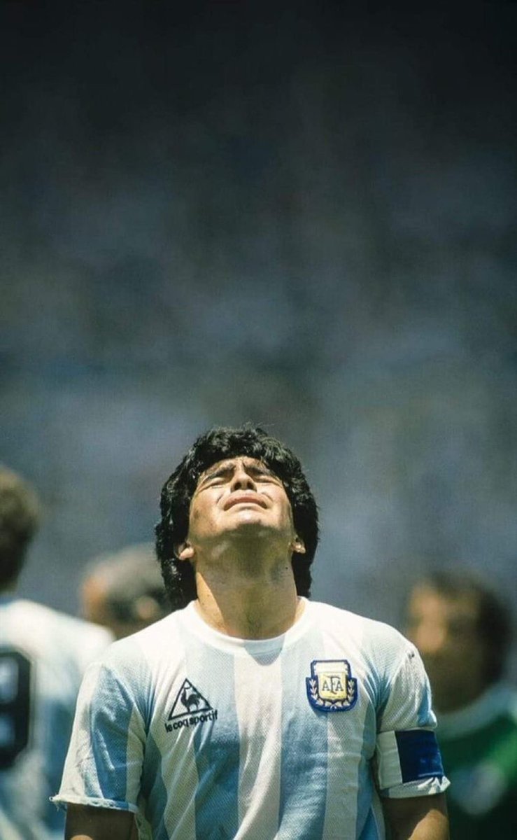 DiegoArchives's tweet photo. Pasaron 5 Años desde que el Diego ya no está con nosotros, un abrazo al cielo Diegote. #DiegoEterno ❤️ https://t.co/Y8eEthMgTZ