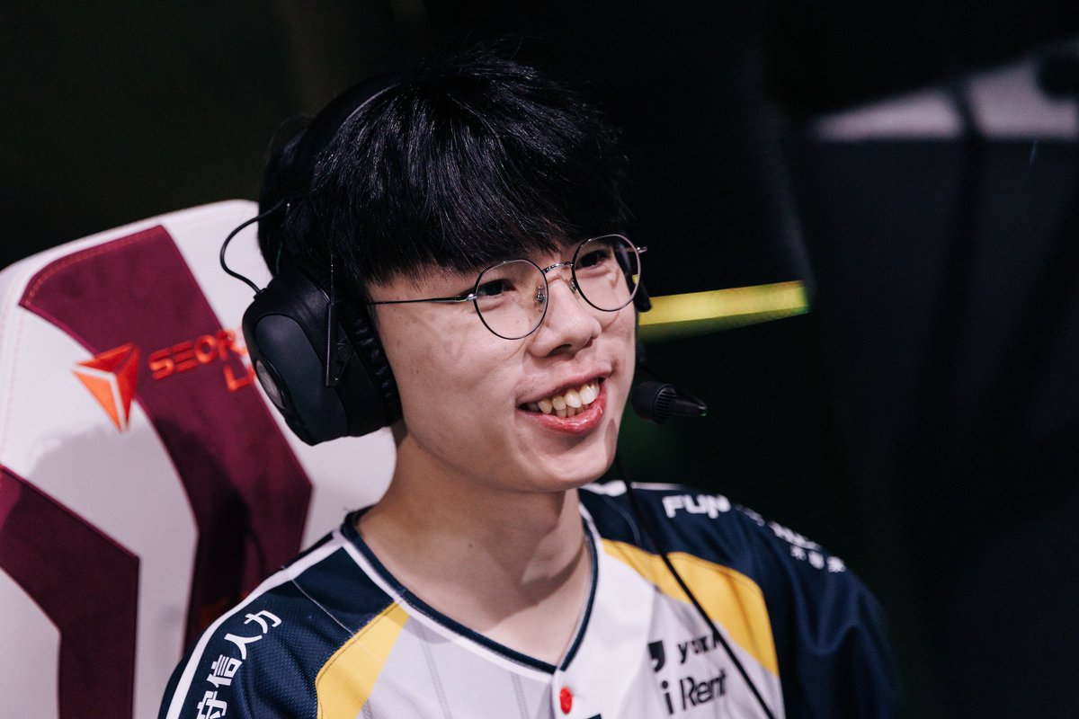 SheepEsportsBR's tweet photo. OFICIAL. 

Conforme apurado, a 🇧🇷 Vivo Keyd Stars estava em negociações, e hoje, anunciou a contratação de 🇭🇰Kaiwing, ex-CFO para o lugar de 🇵🇱 Trymbi. 

O jogador chegou aos playoffs do Worlds 2025. https://t.co/pM4VCMUn9u