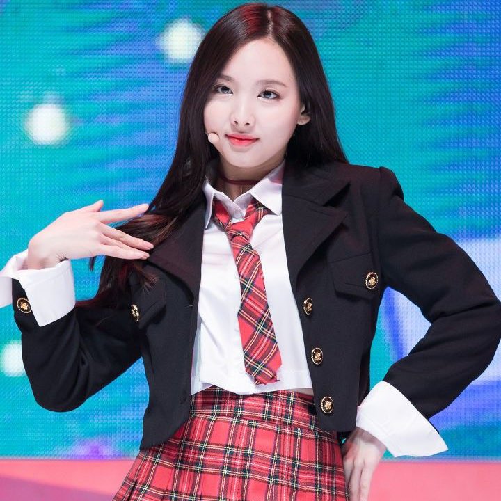 NAYEON tweet media