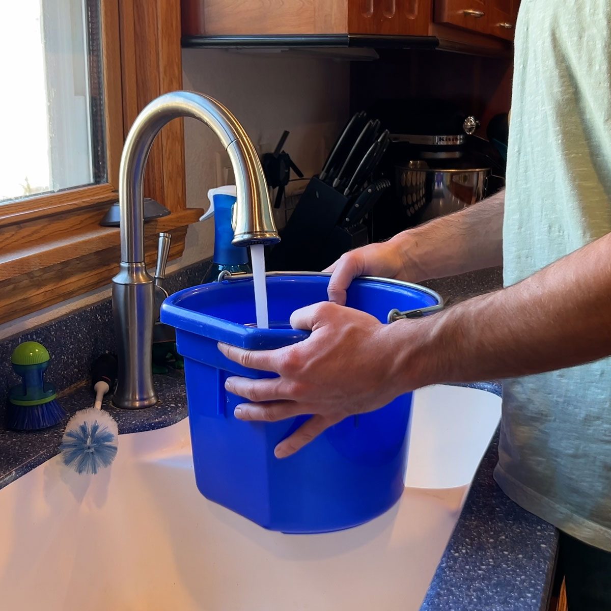 pluggedpiper's tweet image. A clogged toilet may feel like the end of the world, but there&apos;s a quick temporary fix to it! 

Here&apos;s how you can use hot water to unclog your toilet! 🚽

#CloggedToilet #Unclog #ToiletPipes #ToiletHack bit.ly/4kNTJFi