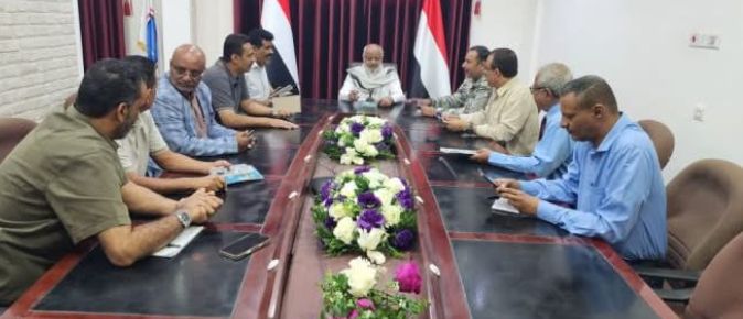 برئاسة محافظ الحديدة وباجيل.. اجتماع لمناقشة استكمال إحياء الذكرى الثامنة لثورة 2 ديسمبر

وكالة 2 ديسمبر – المخا

ترأس محافظ الحديدة، الدكتور الحسن طاهر، اليوم، ومعه الشيخ ناصر باجيل النائب الأول لرئيس المكتب السياسي- رئيس اللجنة الإشرافية لإحياء الذكرى الثامنة لثورة الثاني من