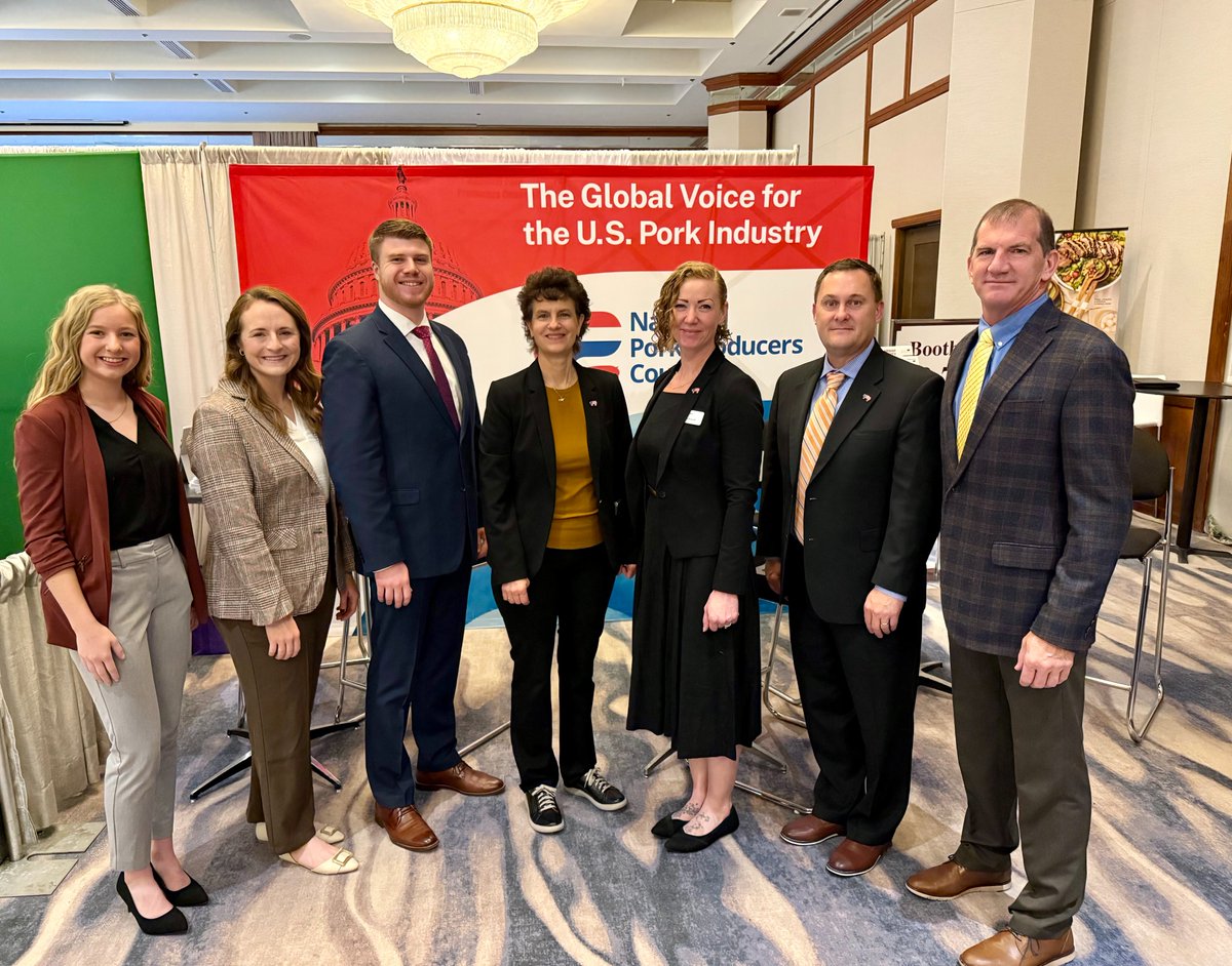 NPPC's tweet image. ✅ Another successful year at @NAFB Trade Talk!

NPPC experts met with farm broadcasters to highlight top issues shaping today’s pork industry including animal health, trade, and environmental stewardship.  

Learn more: nppc.org/capital-update…