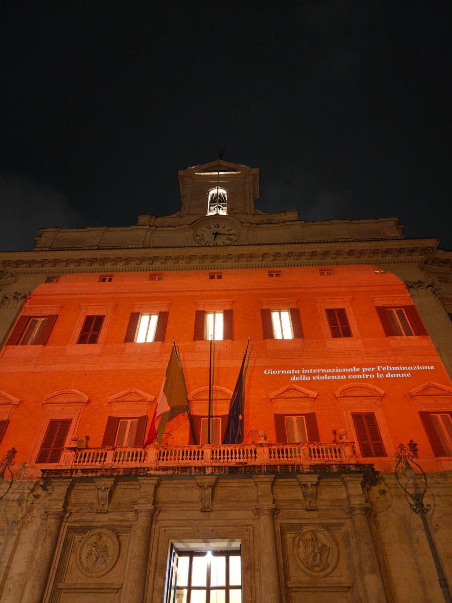 Montecitorio's tweet photo. La Camera dei deputati aderisce alla campagna dell’Onu per la Giornata Internazionale per l'eliminazione della violenza contro le donne: la facciata di Montecitorio si illumina di arancione fino all'una di domani.

#OrangeTheWorld
#NoExcuse https://t.co/wgFdnOTsWK