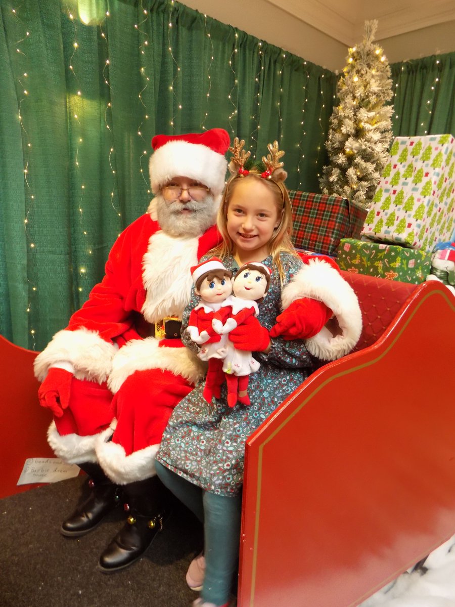 Saturday December 13 is our Santa Breakfast at the Howard Leisure Center. 🎅 3 seatings, call 847-967-6633 to reserve your spot! bit.ly/3G7LmTf  
#holidays #santabreakfast