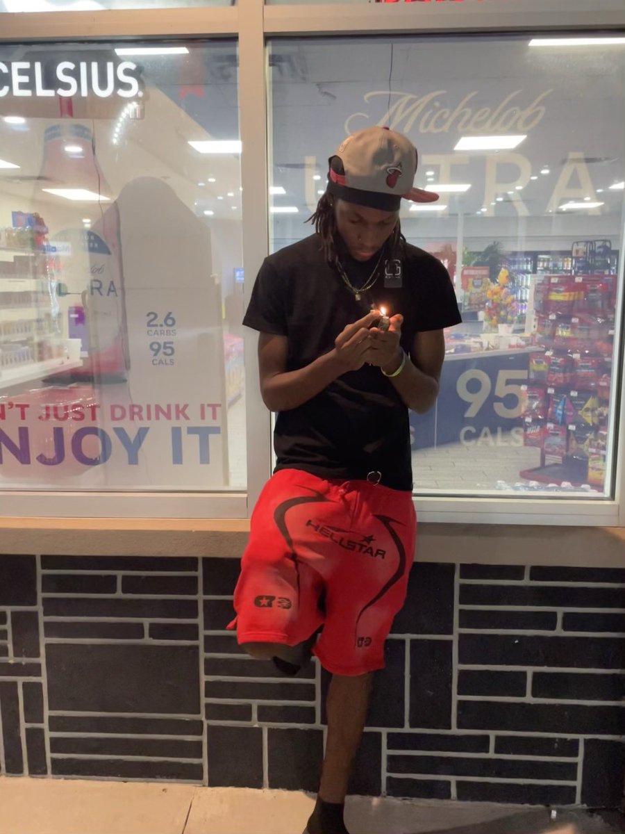 BackdoorYoungan's tweet photo. Protected by angels while fighting my demons🕷️🚶🏾‍➡️
.
.
.
Ig @backdoor.youngin
Ig @backdoor.youngan
Snap @rougegod360 https://t.co/zMG2ckKAoF
