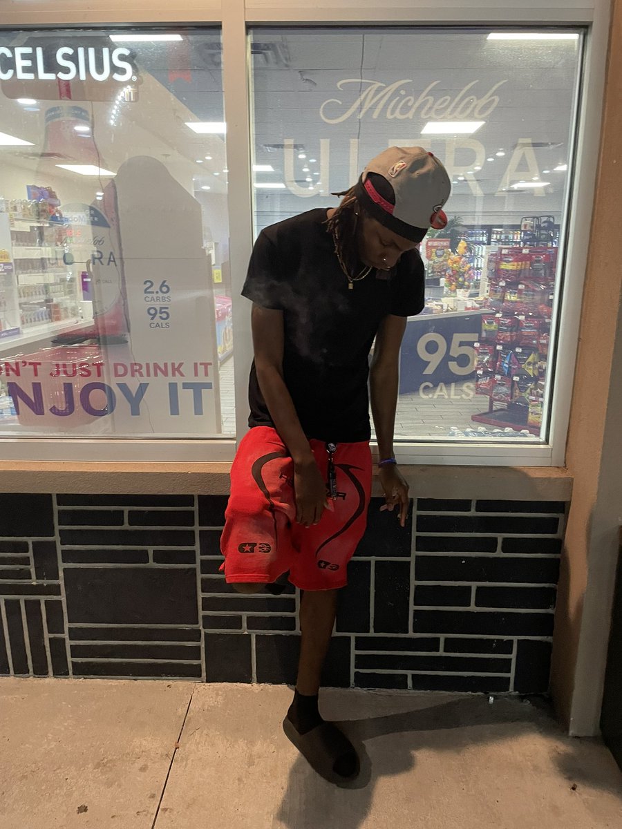 BackdoorYoungan's tweet photo. Protected by angels while fighting my demons🕷️🚶🏾‍➡️
.
.
.
Ig @backdoor.youngin
Ig @backdoor.youngan
Snap @rougegod360 https://t.co/zMG2ckKAoF