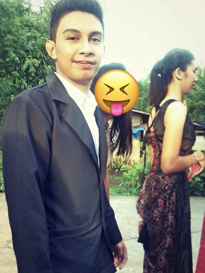 hopiaramos_'s tweet image. sorry, kaka-open ko lang ng twitter. eto na po ba si Heath? HAHAHAHAHAAHHA @markneilsantos2 bat parang hawig??? eme!

anywaysssss, #BBSHeath guys!!!! 🥹🥹 he’s growing on me naaaaa HUHU

BBS HEATH