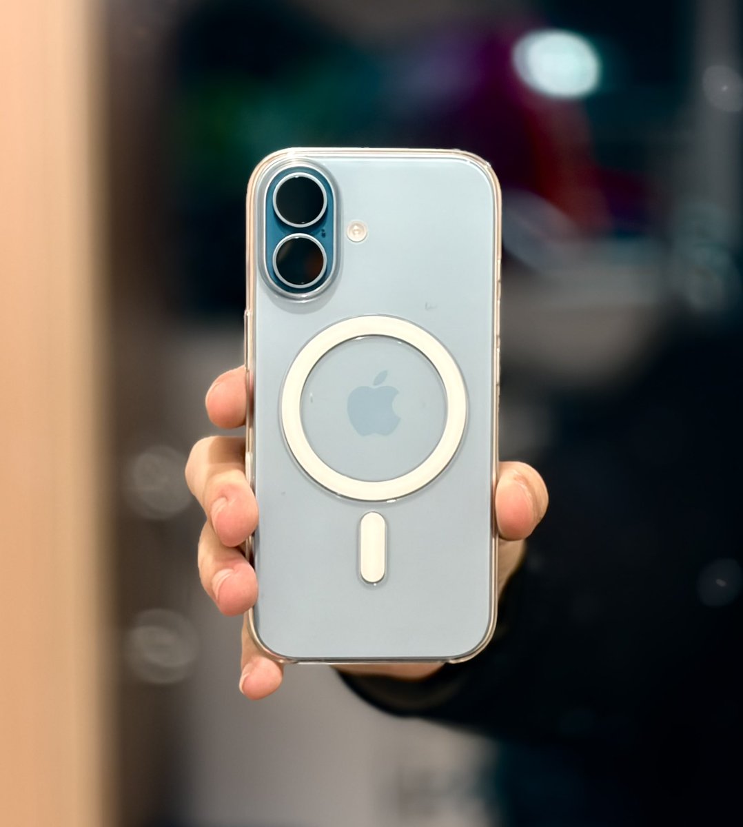 OutofGalaxyy's tweet image. sweetie,
if you use an iPhone, you are amazing 

if you use an Android, you are amazing

remember that