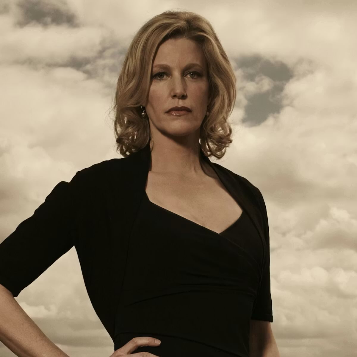 shortnsevered's tweet image. she was hated for protecting her family from the man who “protects this family”