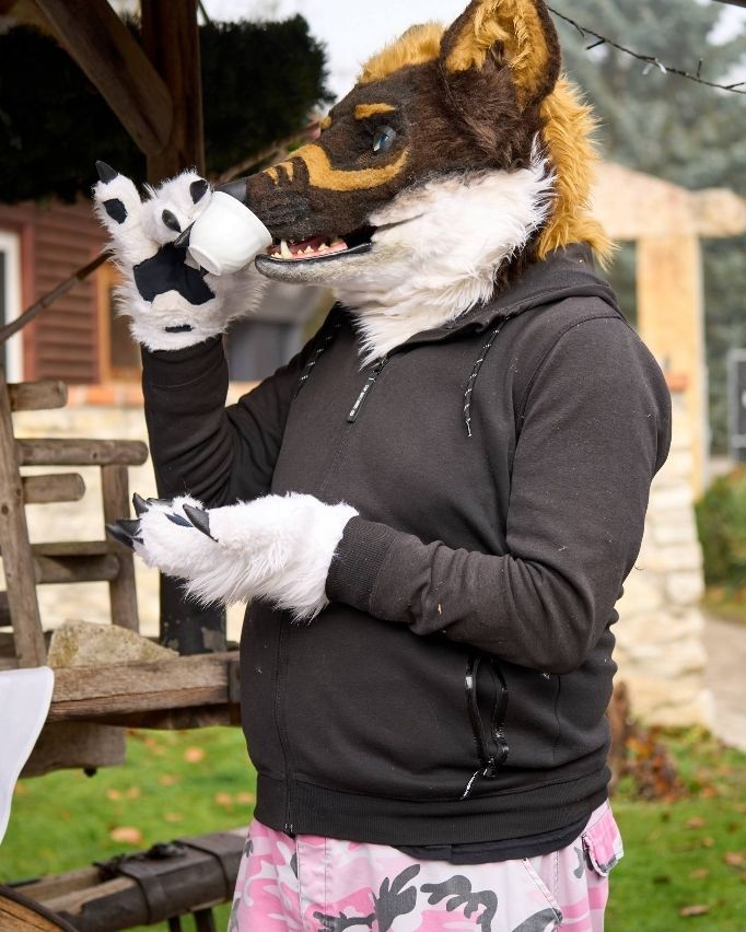 furvaria's tweet image. Ihr hattet mächtig Durst!

Es standen von Freitag bis Sonntag rund 170L Glühwein und 50L Bier aus dem Fass zur Verfügung und ihr habt alle schön brav ausgetrunken!

Es gab:
90L Kinderpunsch
60L Roter Glühwein
20L Weißer Glühwein

Da sagen wir nur noch: Prost!

#Furvaria2025