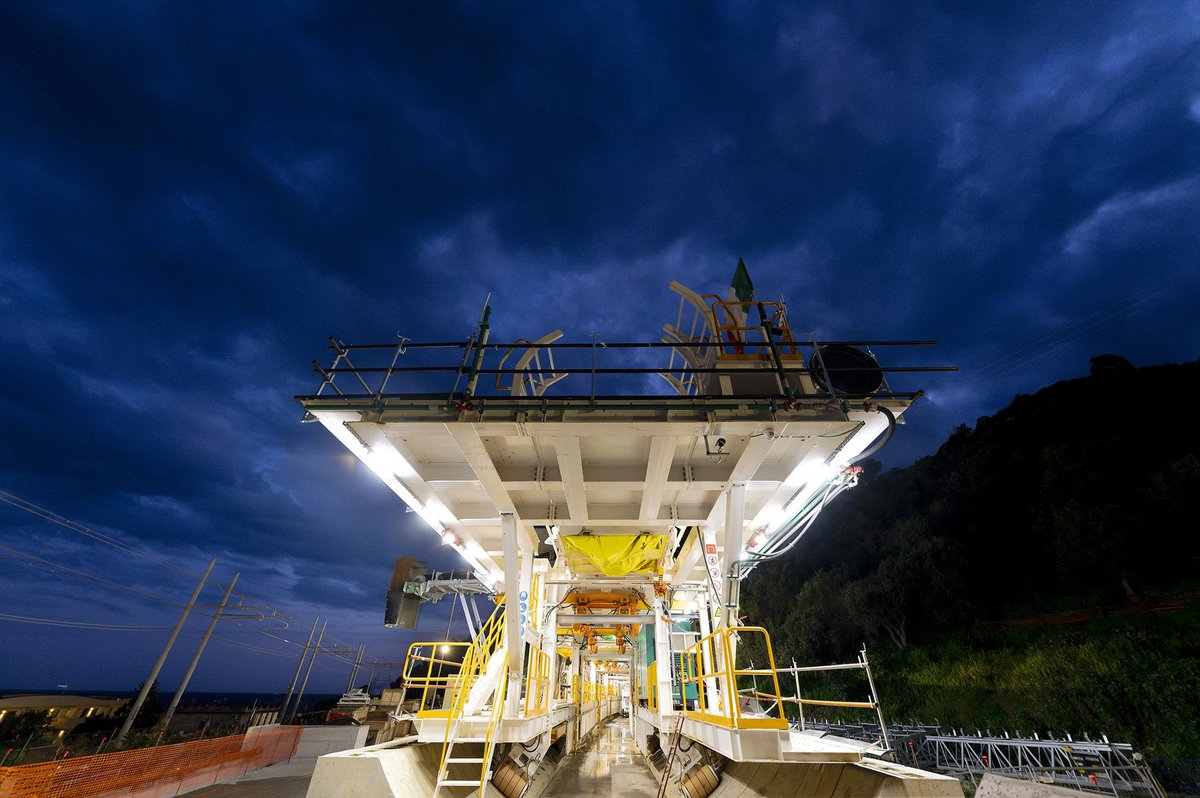 Webuild_Group's tweet image. 🇮🇹 #webuild per il #SudItalia: parte la terza edizione di #BuildUp, il programma che avvicina gli studenti degli Istituti Tecnici al mondo delle grandi opere e che punta a costruire competenze per il futuro del settore delle #infrastrutture. Oltre 2.300 giovani già formati nelle…